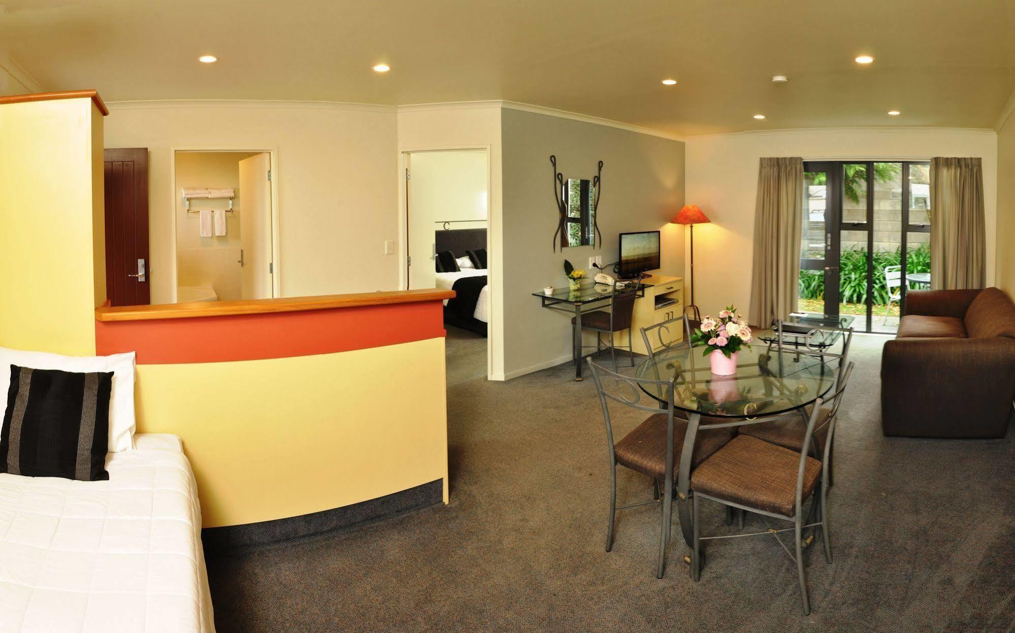 Chancellor Motor Lodge And Conference Centre Palmerston North Exteriör bild